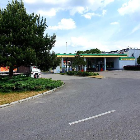 Motel Na Stacji Paliw Ustronie Morskie Ngoại thất bức ảnh