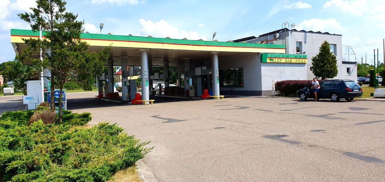 Motel Na Stacji Paliw Ustronie Morskie Ngoại thất bức ảnh